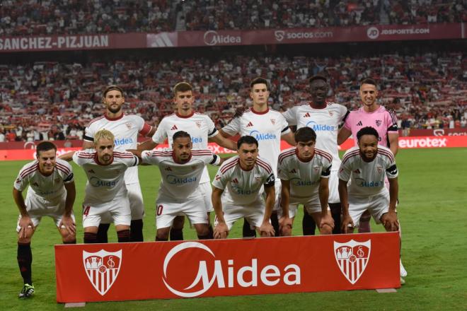 El once del Sevilla ante el Villarreal (Foto: Kiko Hurtado).