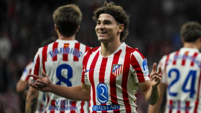 Julián Álvarez celebra uno de sus goles en el Atlético-Rayo (foto: LALIGA)