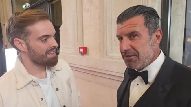 Ibai Llanos con Luis Figo en la gala del Balón de Oro (Youtube: @Ibai)