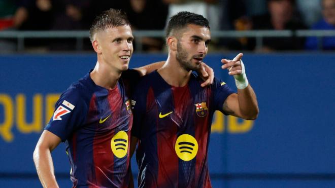 Dani Olmo y Ferran Torres en un partido del FC Barcelona (Cordon Press)
