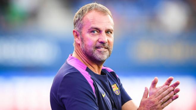 Hansi Flick en un partido con el Barça (Cordon Press)
