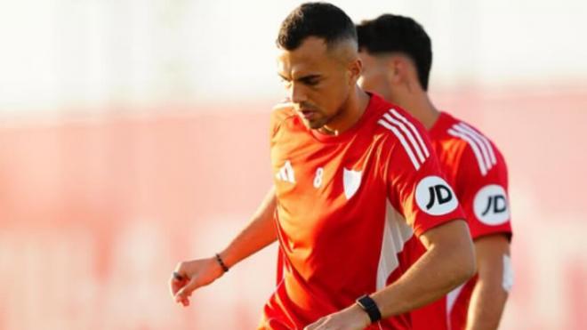 Joan Jordán, entrenando con el Sevilla (Foto: SFC).
