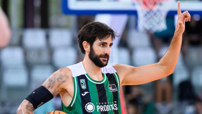Ricky Rubio durante un partido del Joventut (Fuente: @Penya1930)