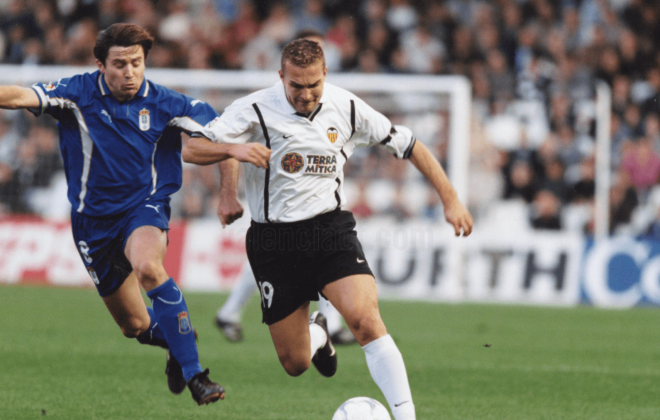 Valencia-Real Oviedo, año 2001 (Foto: Valencia CF)