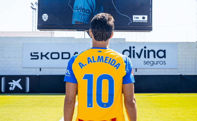 André Almeida renueva con el Valencia CF (Foto: Valencia CF)