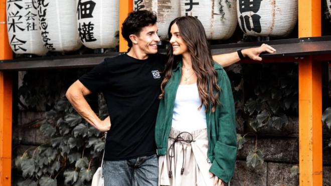 Gemma Pinto y Marc Márquez, por las calles de Japón (Foto: @marcmarquez93).