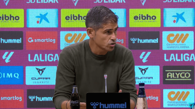 Antonio Hidalgo, en sala de prensa con el Deportivo.