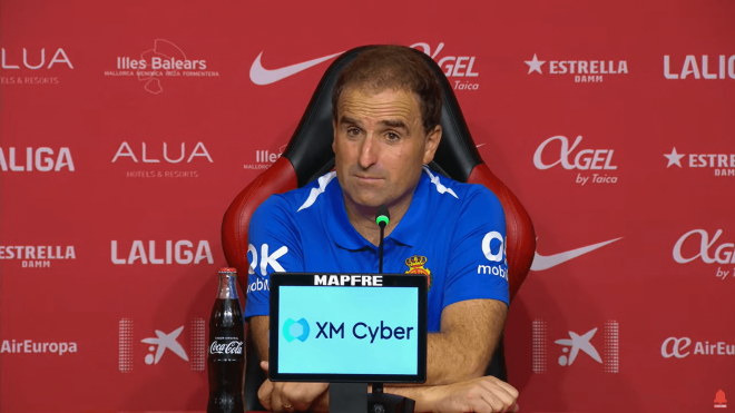 Jagoba Arrasate, en sala de prensa con los ojos vidriosos.
