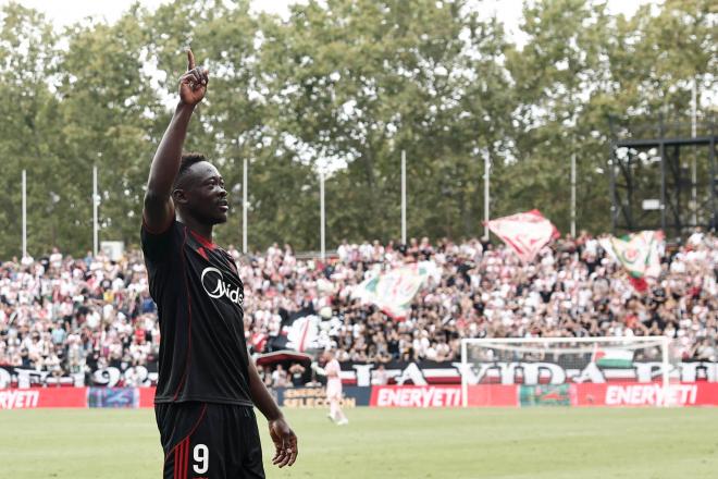 Akor Adams, celebrando su gol ante el Rayo (Foto: EFE).