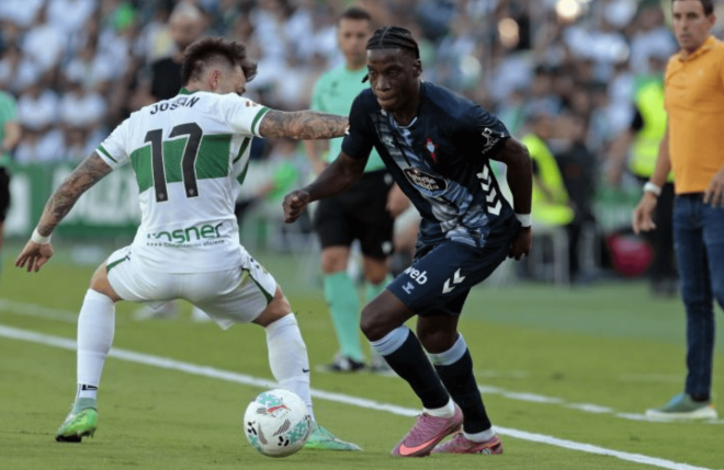 Ilaix Moriba ante el Elche (Foto: Laliga).