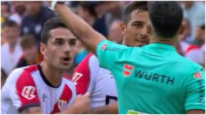 La expulsión de Sergio Camello ante el Sevilla. (Movistar)