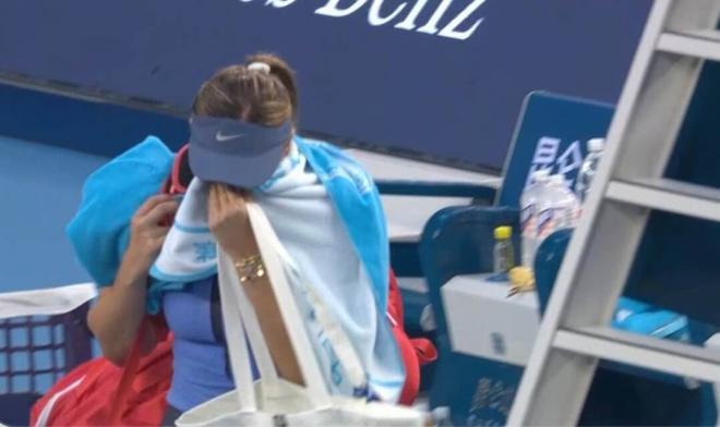Las lágrimas de Paula Badosa tras perder en el Abierto de China.