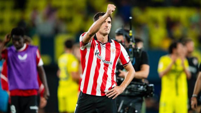 Gesto de rabia de Dani Vivian tras perder ante el Villarreal en La Cerámica (Foto: Athletic Club).