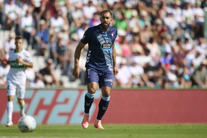 Borja Iglesias, durante el Elche-Celta (Foto: Europa Press).