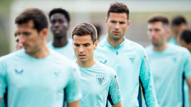 Iñigo Ruiz de Galarreta se entrena con el grupo en Lezama (Foto: Athletic Club).