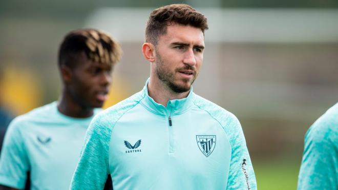 Aymeric Laporte y Nico Williams se entrenan con el grupo en Lezama (Foto: Athletic Club).