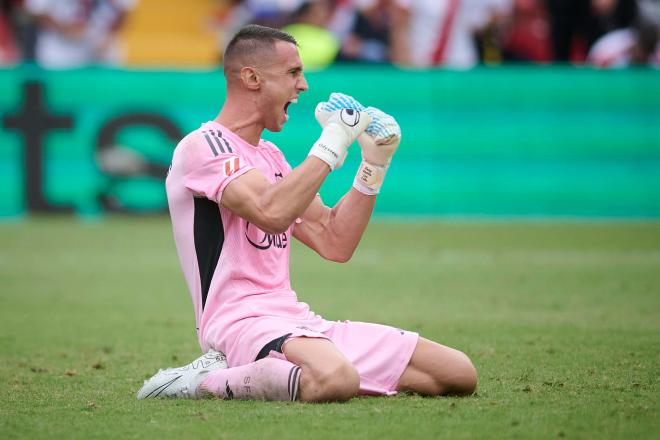 Odysseas Vlachodimos, en el Rayo-Sevilla (Foto: Cordon Press).