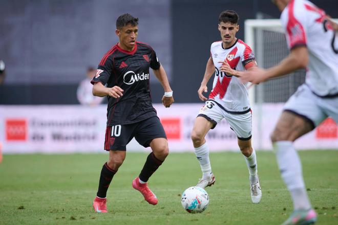 Alexis Sánchez, en el Rayo-Sevilla (Foto: Cordon Press).