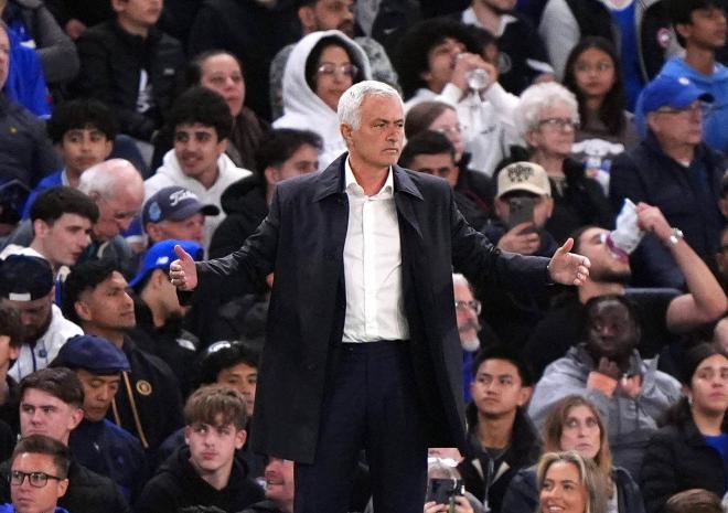 José Mourinho en el Chelsea - Benfica. (Foto: Cordon Press)