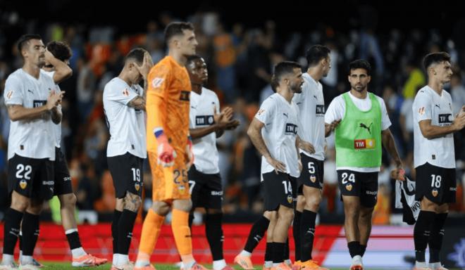 Dolor en el vestuario del Valencia CF (Foto: LALIGA)