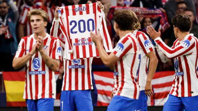 Antoine Griezmann celebra su gol 200 con el Atleti (Foto: EFE)