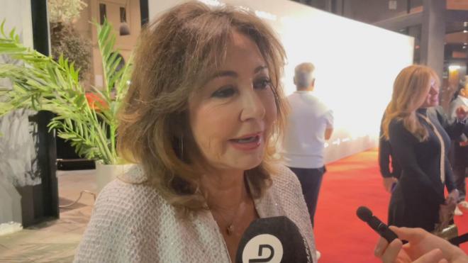 Ana Rosa Quintana atiende a ElDesamrque (Foto: ElDesmarque)