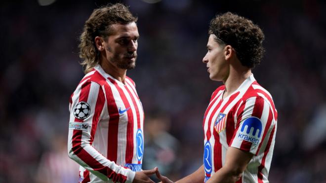 Antoine Griezmann y Julián Álvarez en el partido ante el Frankfurt (Foto: Europa Press)