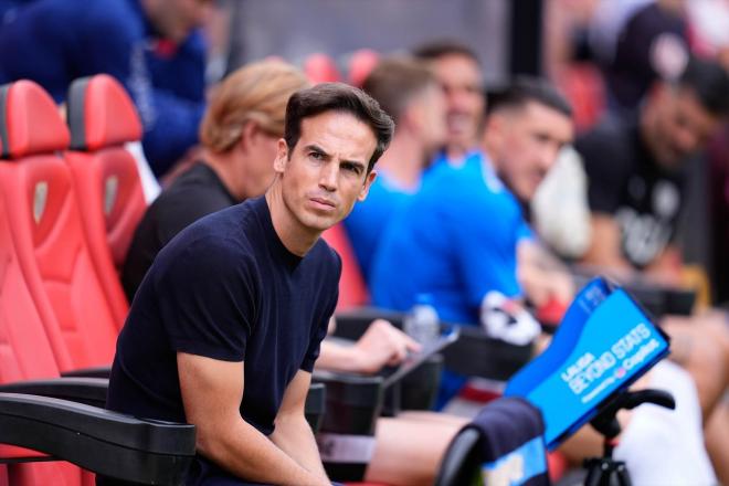 Íñigo Pérez, antes del Rayo Vallecano-Sevilla (Foto: Europa Press).