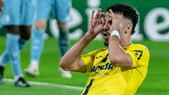 Mikautadze celebra su gol en el Villarreal-Juventus (Foto: VCF).