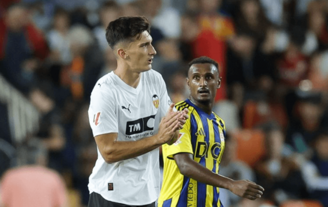 Pepelu ante el Oviedo (Foto: LALIGA)