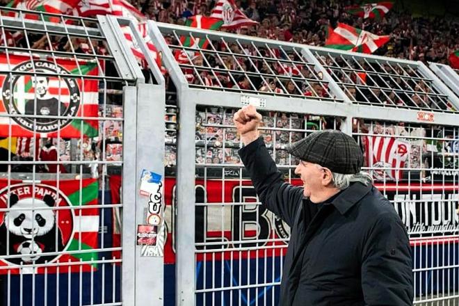Iribar arenga a la grada en la Champions League (Foto: Athletic Club).
