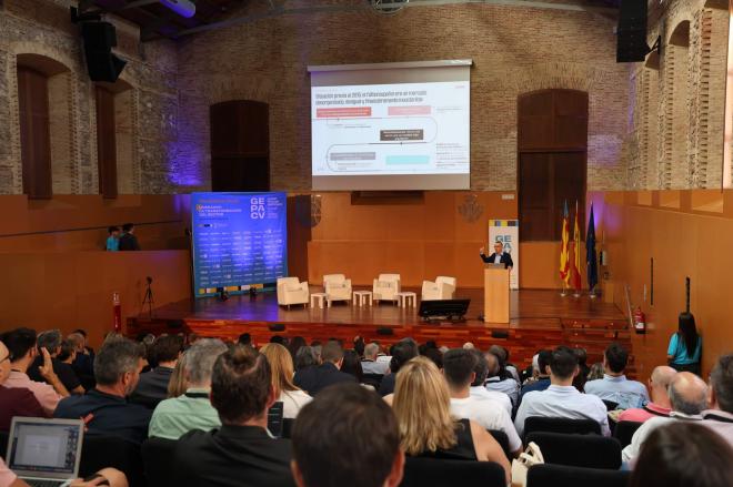 Javier Gómez da una charla en Valencia sobre LALIGA