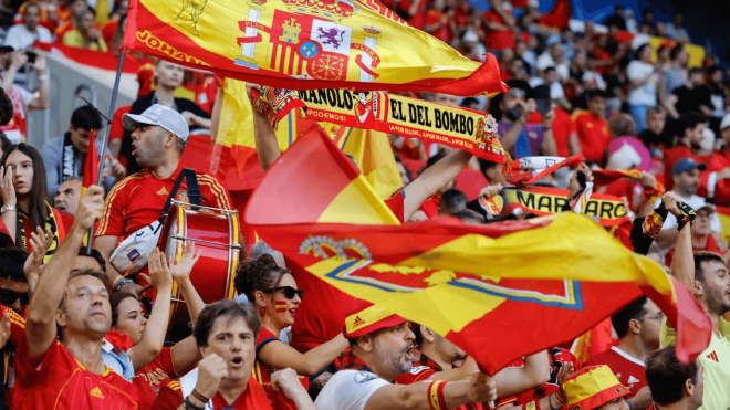 Aficionados de España, en la fase final de un torneo (Foto: EFE).
