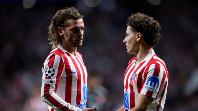 Antoine Griezmann y Julián Álvarez en el Atlético de Madrid (Fuente: Europa Press)