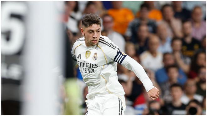 Fede Valverde, durante el Real Madrid - Villareal. (EFE)