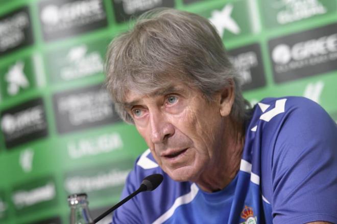 Manuel Pellegrini, en sala de prensa (Foto: Kiko Hurtado).