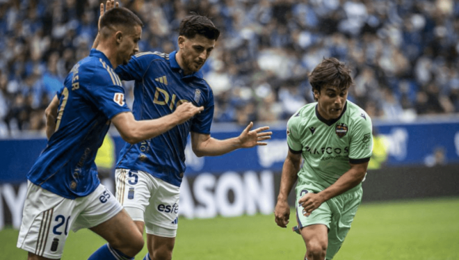 Lance del Real Oviedo - Levante (Foto: LALIGA).
