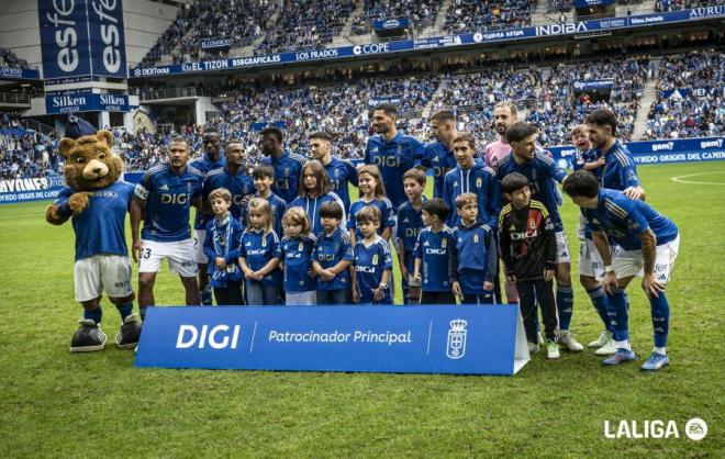 Once del Real Oviedo ante el Levante (Foto: LALIGA).