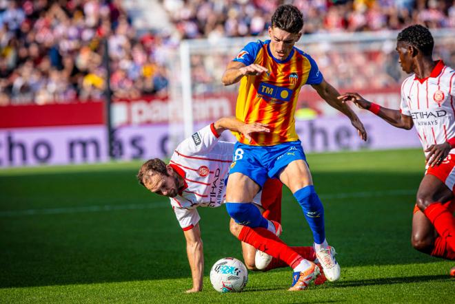 Pepelu ante el Girona (Foto: Valencia CF)