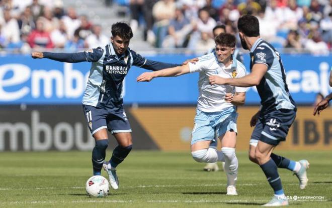 Jugada del Real Zaragoza-Córdoba (FOTO: LALIGA).