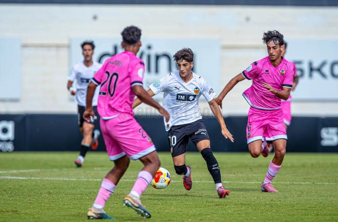 El VCF Mestalla salva los muebles in extremis ante el Castellón B (Foto: Valencia CF)