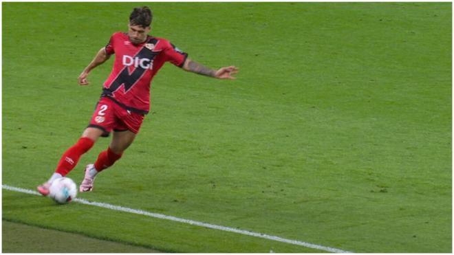 La polémica salida de balón en el gol del Rayo ante la Real Sociedad. (Movistar)