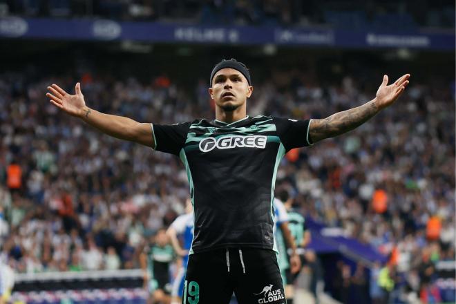 Cucho Hernández celebra su gol al Espanyol (Foto: Cordon Press)