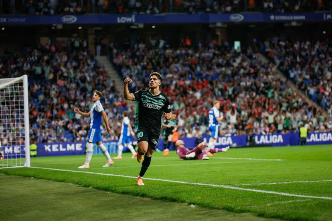 Ez Abde celebra su gol al Espanyol (Foto: Cordon Press)