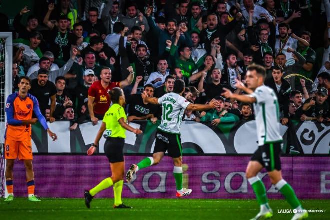 Lance del Racing de Santander - Málaga (Foto: LALIGA).