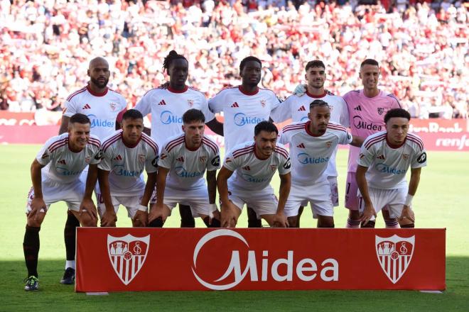 El once del Sevilla ante el Barcelona (Foto: Kiko Hurtado).