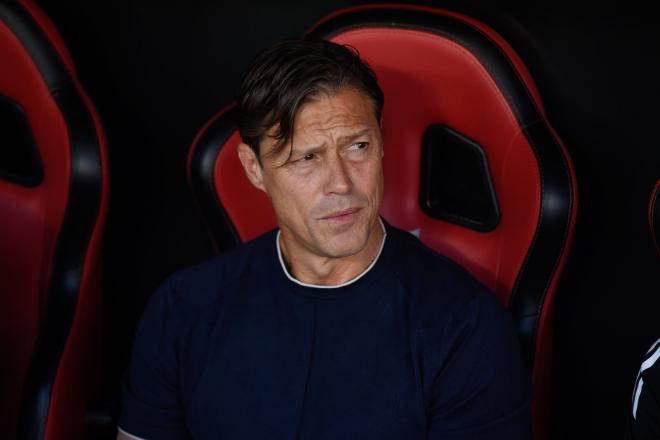 Matías Almeyda, en el Sevilla-Barcelona (Foto: Kiko Hurtado).