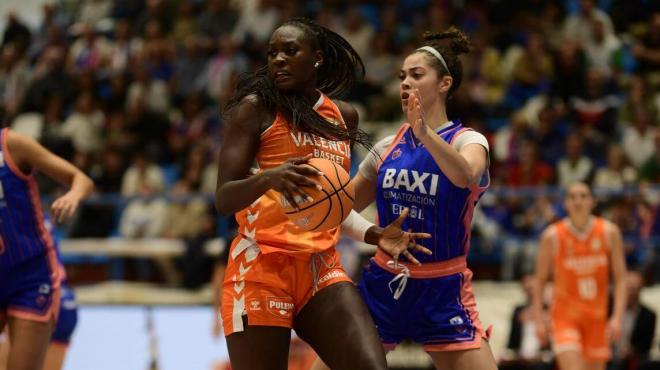 Valencia Basket debuta con derrota en la Liga Endesa Femenina en Ferrol (71-65)