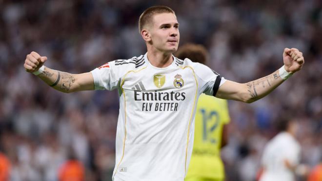 Franco Mastantuono celebrando con el Real Madrid (Cordon Press)