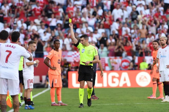 Peque Fernández, ante el FC Barcelona (Foto: Kiko Hurtado).